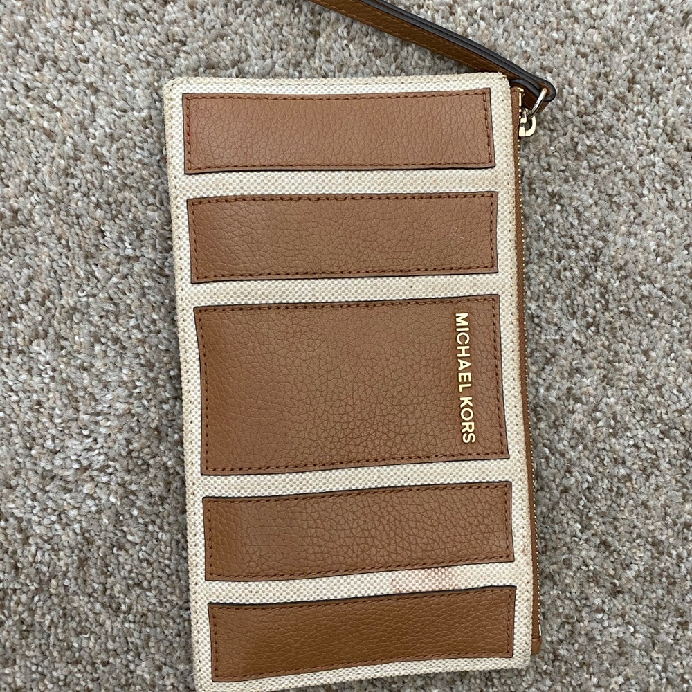 Michael kors clutch